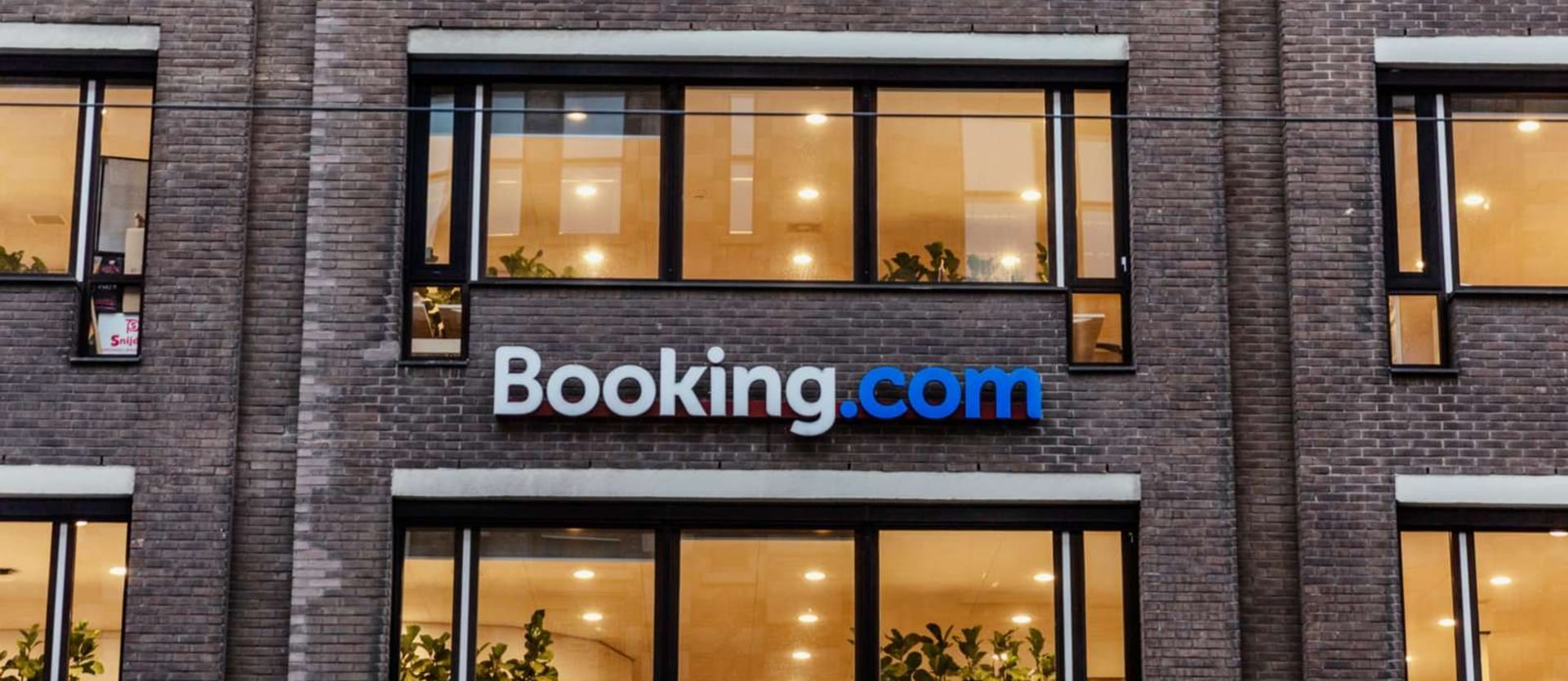 Booking.com Partnership and Affiliate Programs